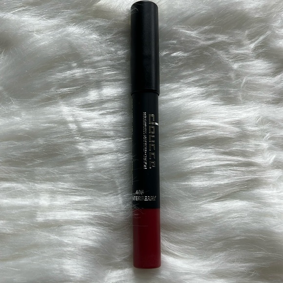 🆕 Doucce Relentless Matte Lip Crayon Winterberry 405 - Picture 4 of 6